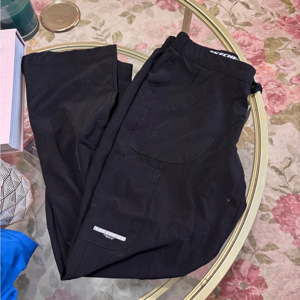 Sketchers scrubs